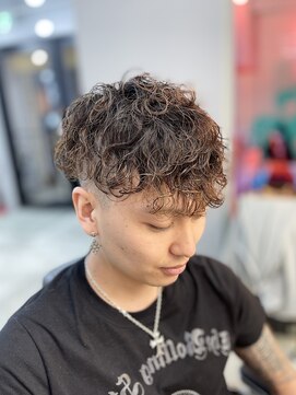 刈部倶楽舞 バロックパーマ/フェード/メンズパーマ/色気