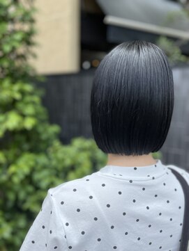 アオゾラヘアー フジサキグウ(AOZORA HAIR FUJISAKIGU) ミニボブ×ブルーブラック