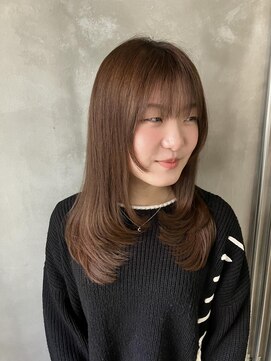アタッカ(atacca) ミディアム レイヤー ワンカール ナチュラル ストレート