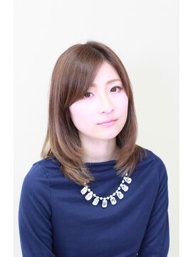 ヘアアンドメイク ドーリー(Hair&Make Dolly) ナチュラルセミディ