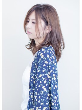 ルーシー ヘアデザインワークス(Lucy Hair Design Works) ノーブルロングヘア×無造作カール