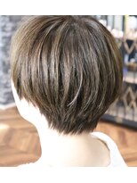 ウィスカーヘアー(whisker hair)&nbsp;マッシュショート