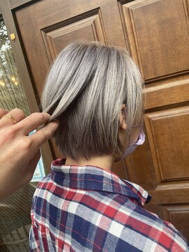 美容室ポール 西葛西店(PAUL) ショートボブ×シルバーアッシュ