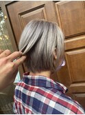 ショートボブ×シルバーアッシュ