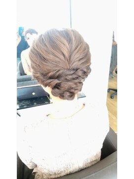 アンフィ(Amphi) 根本巻きゆるふあ下目アップ