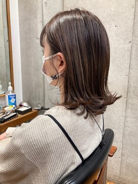 シルフィ(sylph) ラフな外ハネミディアム