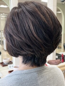 ヘアークリアー 春日部 大人可愛いナチュラルウィービング 前上がりボブ/30代40代50代