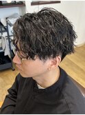 ツイストスパイラルセンターパートメンズカットメンズパーマ眉毛