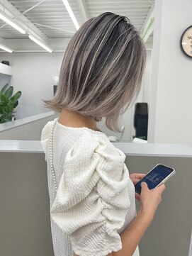 ティミー(Timmy) バレイヤージュ