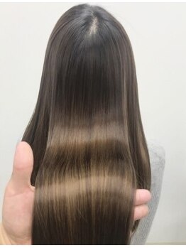 リル 川西(LiL')の写真/[川西能勢口1分]【髪質改善】カット＋酸性ストレート¥14300☆クセを伸ばしナチュラルで品のある艶髪に＊