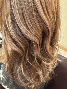 松本平太郎美容室 銀座本店 イノアカラー×ハイライトベージュ