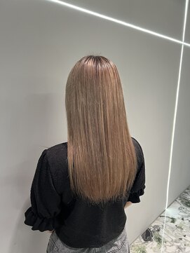 ジェム(GEM) 【hinana】艶々ミルクティーベージュ