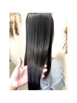 ニューヨークニューヨーク 大久保店(NYNY) 透け感と軽やかさを叶える！髪質改善レイヤースタイル