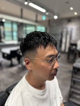 フランクスバーバーリベラルド 横浜(FRANK'S BARBER LIBERALD) MEN’S HAIR/クロップミドルフェード ST