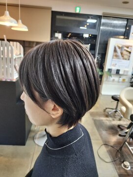 アヴァンス 北花田店(AVANCE) 寒色系カラーショートボブ/堺北花田