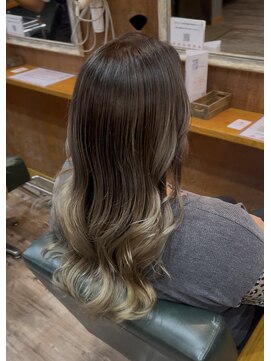 ヘアーサロン アトリエ(Hair salon ATORIE) ロングレイヤーブリーチカラーバレイヤージュカラー