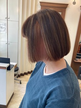 骨格や髪質、お悩みまで魅力に変える再現性の高いカットで、自慢したくなるような理想の自分を手に入れて＊