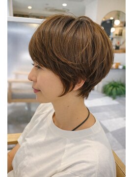 シュバルツ(schwarz) 大人ショート