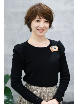 ルー ハナレ(Luu HANARE) レイヤーカット/顔まわり/似合わせカット/髪質改善/前髪カット