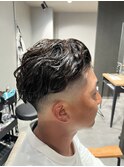 刈り上げセンターパート/波巻きツイストスパイラル/柏