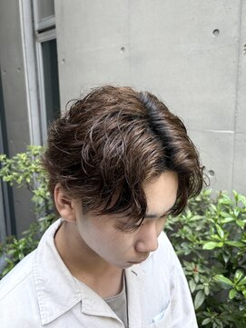 メルシー トータル ブランディング サロン(merci TOTAL BRANDING SALON) メンズセンターパート ニュアンスフェザーパーマ