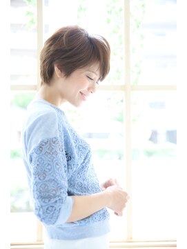 マドゥー(Madu) 『Madu』大人可愛いカットだけで決まるベリーショート
