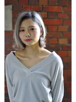 ソレイジュ(soleige)&nbsp;シルバーグラデーション・根元グレー