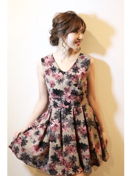 エル(elle) しっとり系 下めアップ