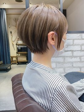 アヴァロン(AVALON) 絶壁解消×ハイライトイルミナカラー×ひし形丸みショート永田