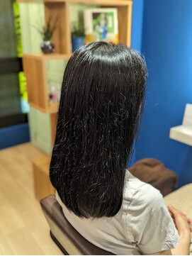 風の中の髪 オーガニック天然100%ヘナ