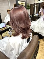 前髪　マルチ　ピンクベージュ　インナーグレージュ　ウルフ