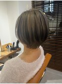 ショートボブハイライトローライト　新宿御苑前