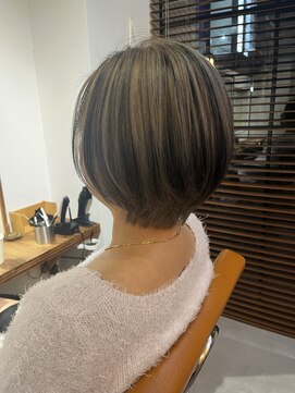 ロイド(Royd.) ショートボブハイライトローライト　新宿御苑前