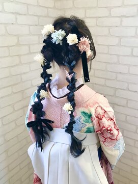 アヴァン(avant) 〈avant〉卒業式ヘア　ツインテール