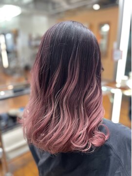 シエル 栄店(CIEL) ピンクグラデーションカラー