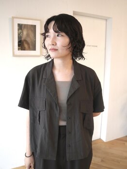 ヒュッゲ(hygge)の写真/パーマで柔らかく動きのあるスタイルへ。女性らしさをUPするパーマスタイルで毎日のスタイリングも簡単に♪