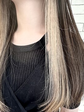 ヴァイブス(vibes) 暗髪 イヤリングカラー