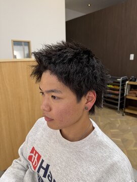 アンドゥ ヘア ファミリア(Andoux Hair familiar) スパイキーショート