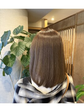 トゥーリ 大野城下大利店(tuuli) 20.30.40代大人アッシュグレージュレイヤーミディ