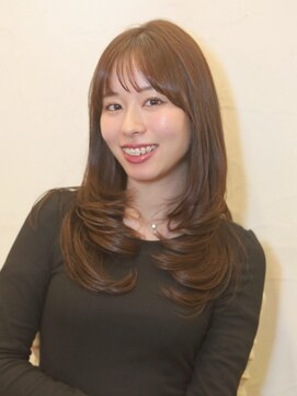 ベレッタ ネヤガワ(veretta. neyagawa) 小顔/ウェーブ巻き/毛先カール/シースルーバング/レイヤーカット