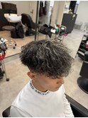 メンズパーマホワイトメッシュツイスパバロックパーマ