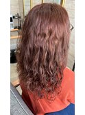 やわらか質感の大人ウェーブミディ