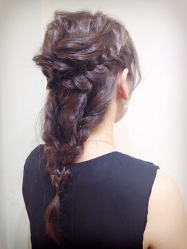 コンパス(COMPASS) 大人可愛いまとめ髪