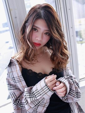 ラックスビー マハロ 江坂駅前店(LUXBE MAHALO) 抜け感×バレイヤージュ【LUXBE 江坂駅前店】