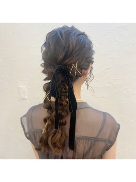 ヘアメイクアンドセットサロン リッコ(Hair make&set salon Ricco) 変型編み下ろし