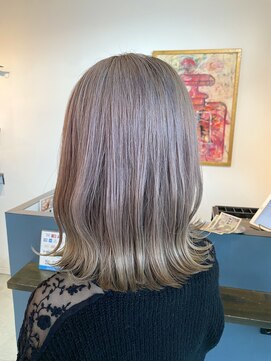 リタ(Rita) ホワイトベージュ