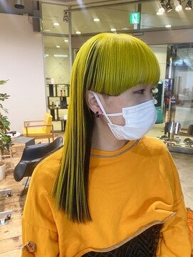 クーヘアー(coohair) マッシュロング×ネオンイエローアンブレラ