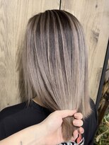 ヴィフ 大船(VIF)&nbsp;バレイヤージュ/ケアブリーチ/ダブルカラー白髪ぼかし脱白髪染め