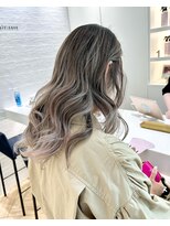白髪カバー　バレイヤージュ　顔まわりハイライト　50代60代