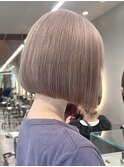 ミルクティーベージュダブルカラーインナーカラーショートボブ